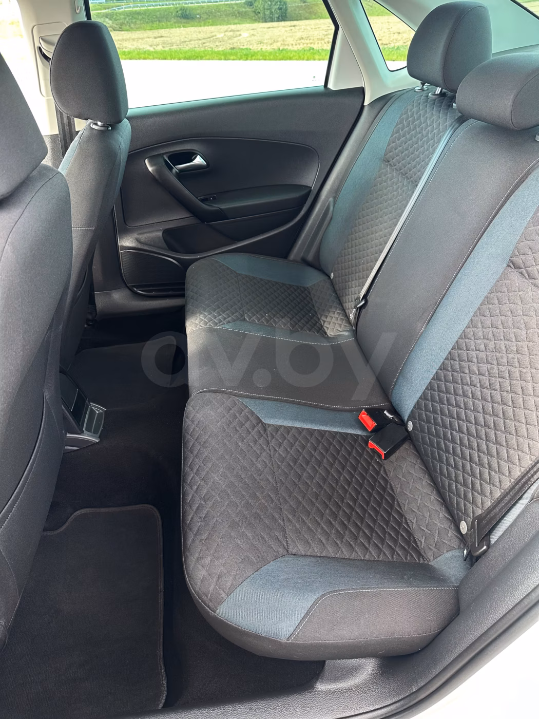 Volkswagen Polo Sedan фото 5