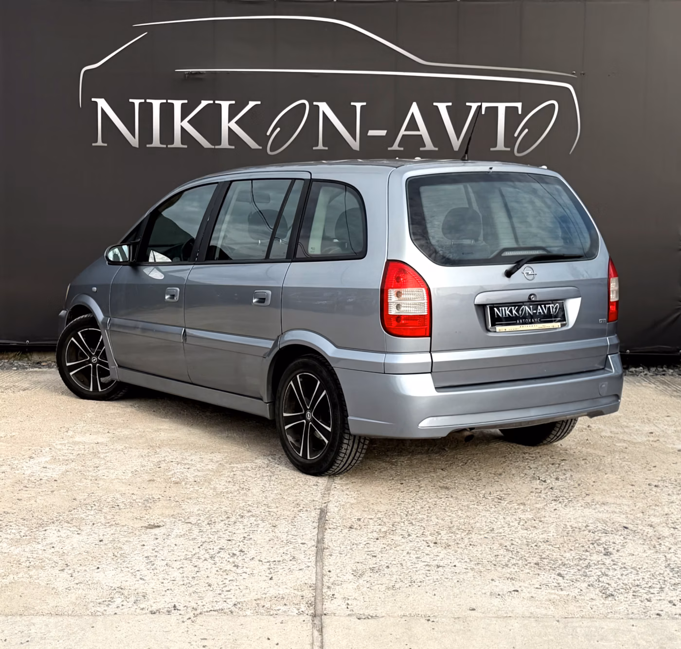Opel Zafira фото 4