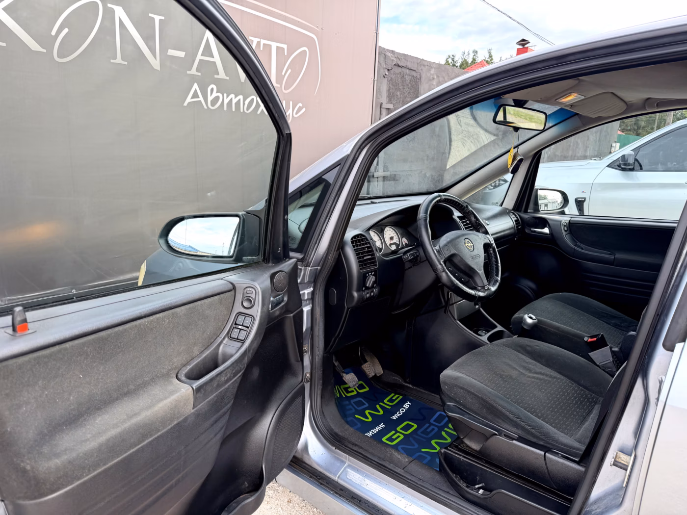 Opel Zafira фото 7