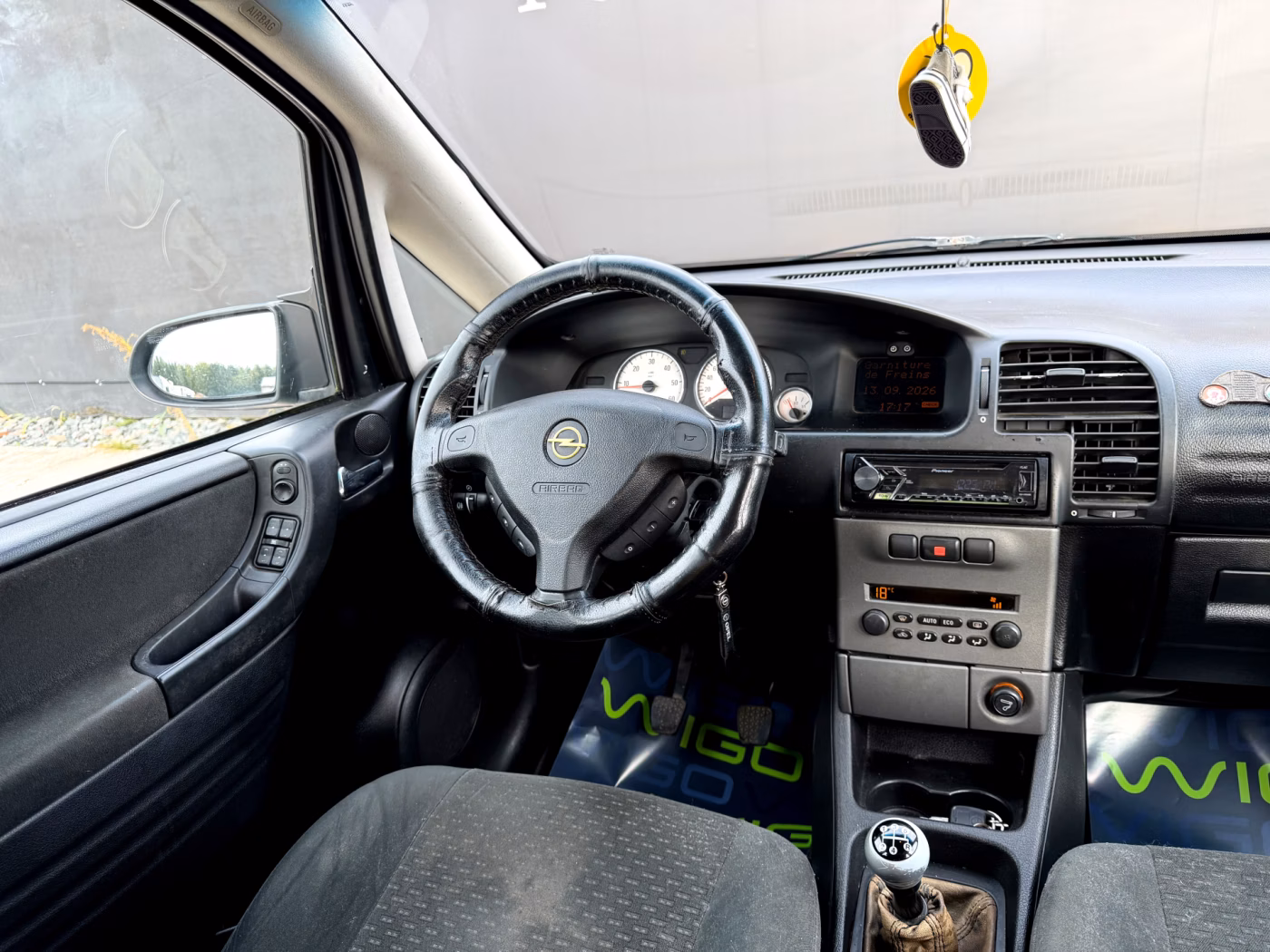 Opel Zafira фото 12