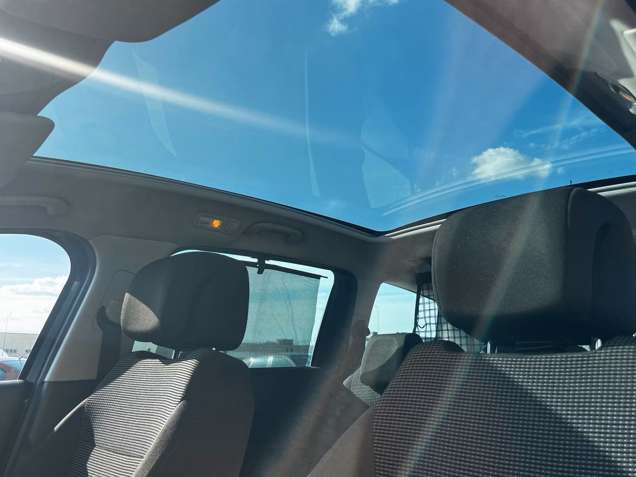Peugeot 5008 фото 16