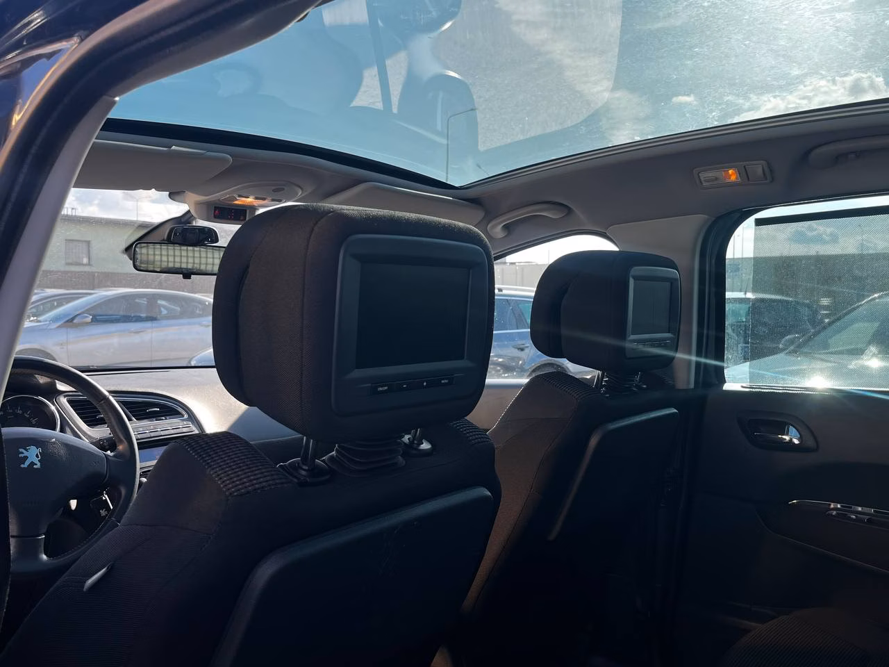 Peugeot 5008 фото 21