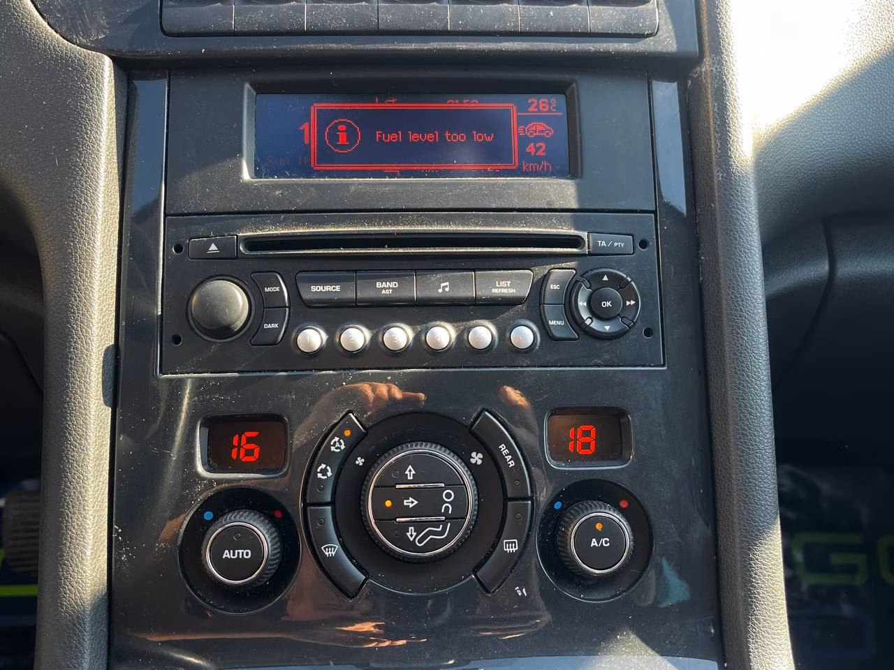 Peugeot 5008 фото 14