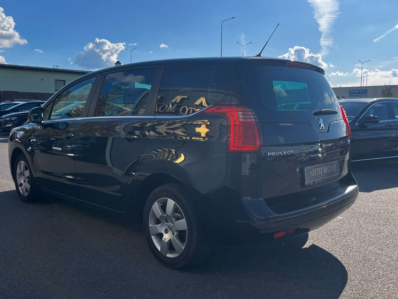 Peugeot 5008 фото 5