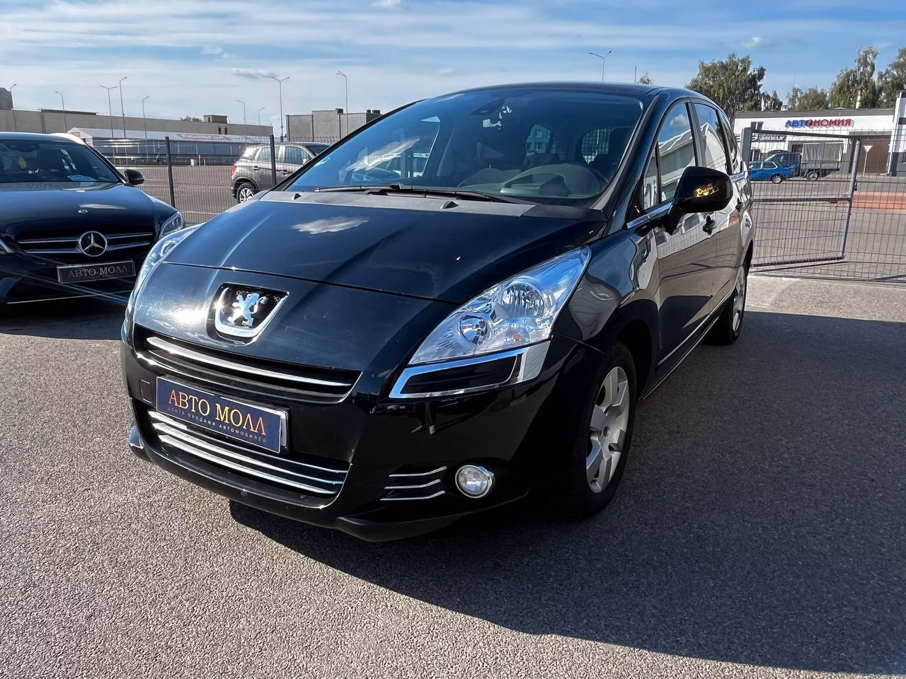 Peugeot 5008 фото 7