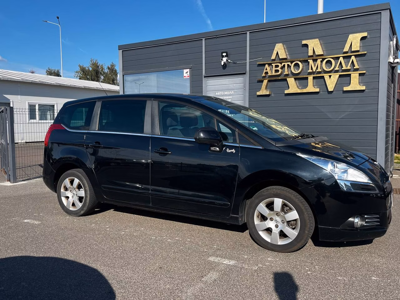 Peugeot 5008 фото 2