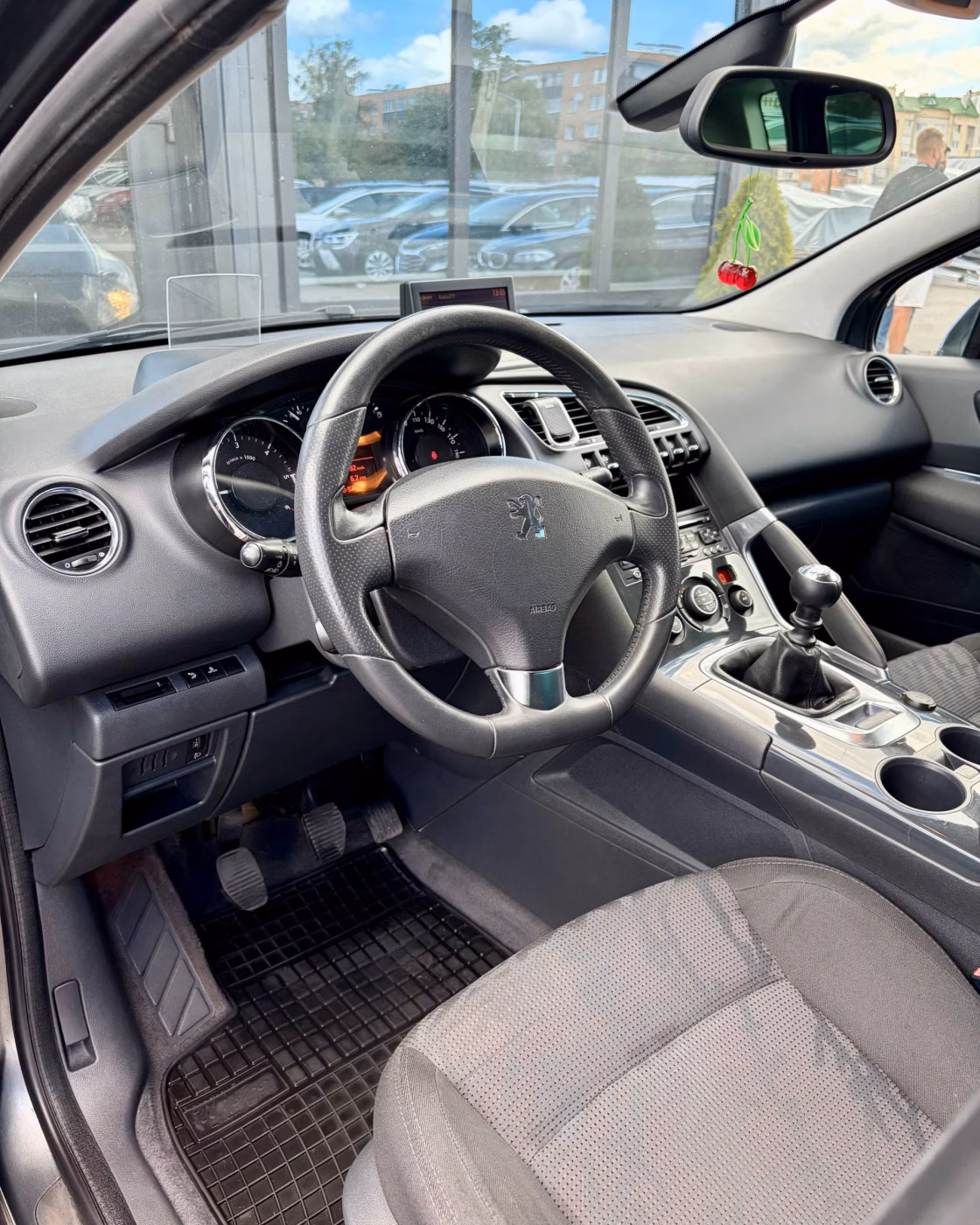 Peugeot 3008 фото 10