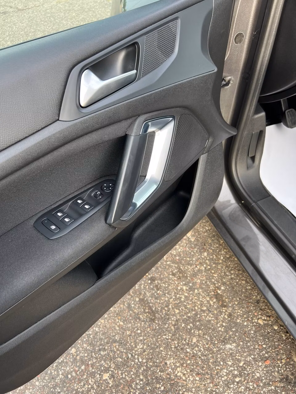 Peugeot 308 фото 7