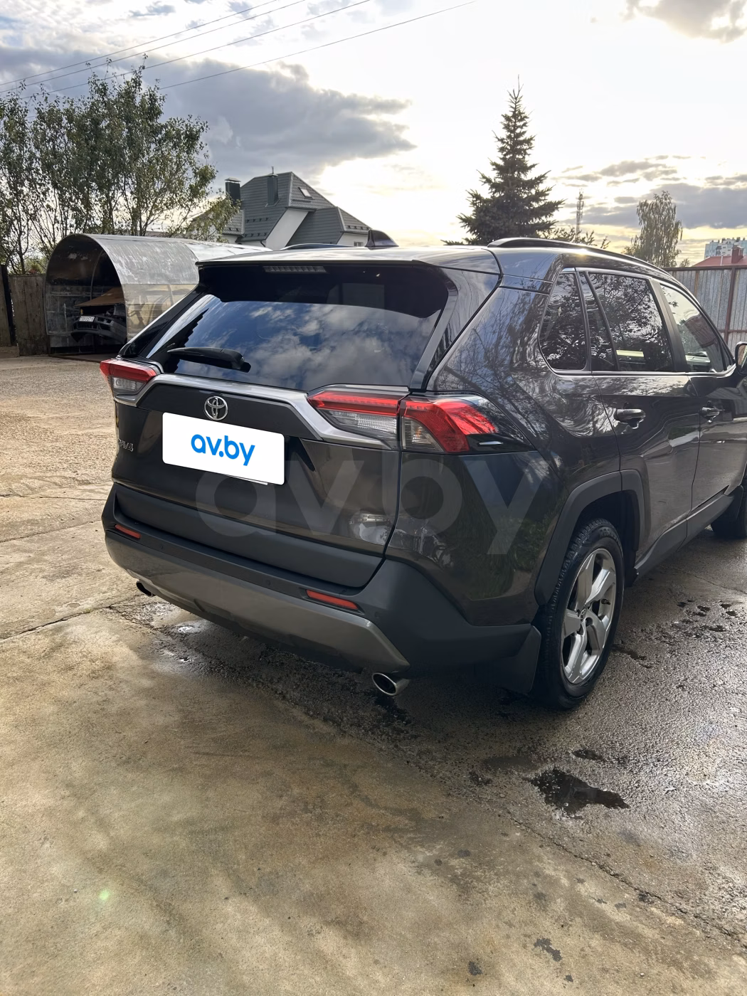 Toyota RAV4 фото 7