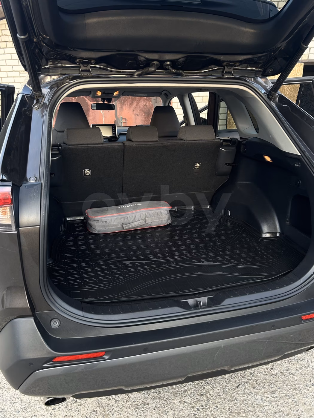 Toyota RAV4 фото 12