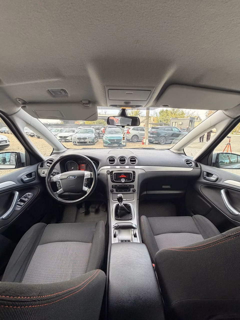 Ford S-MAX фото 11
