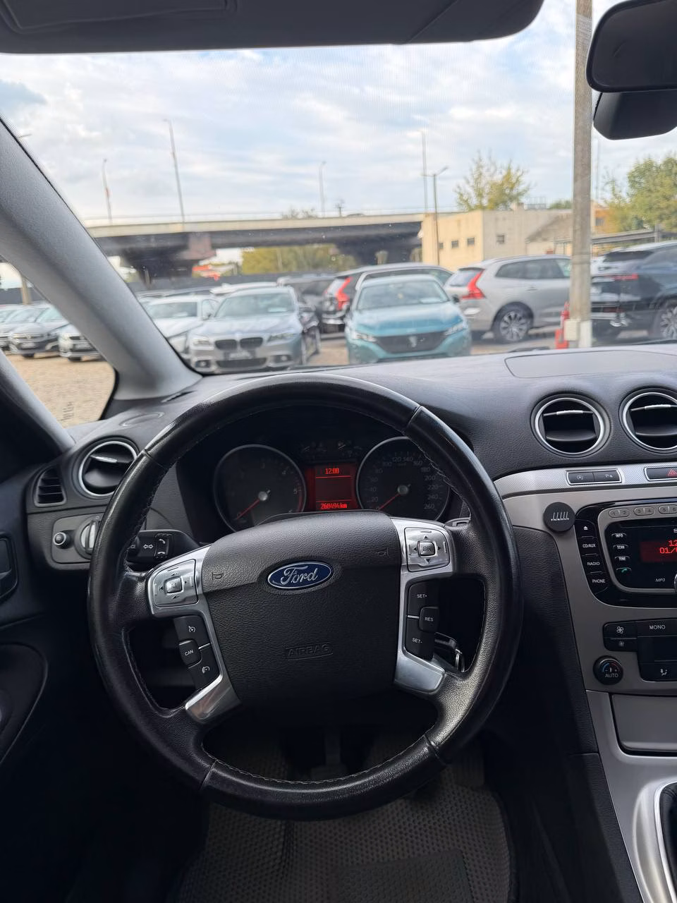 Ford S-MAX фото 12