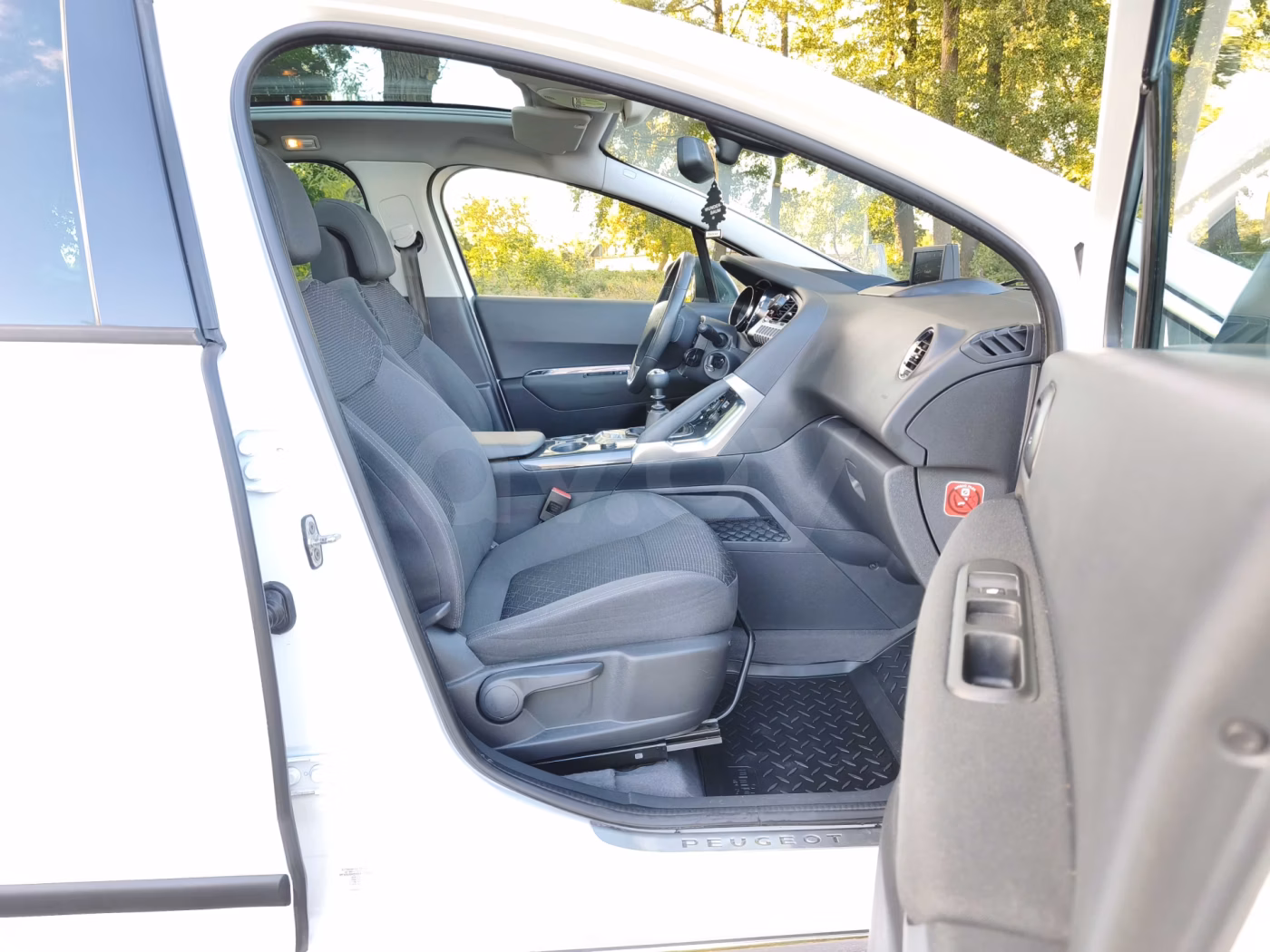 Peugeot 3008 фото 12