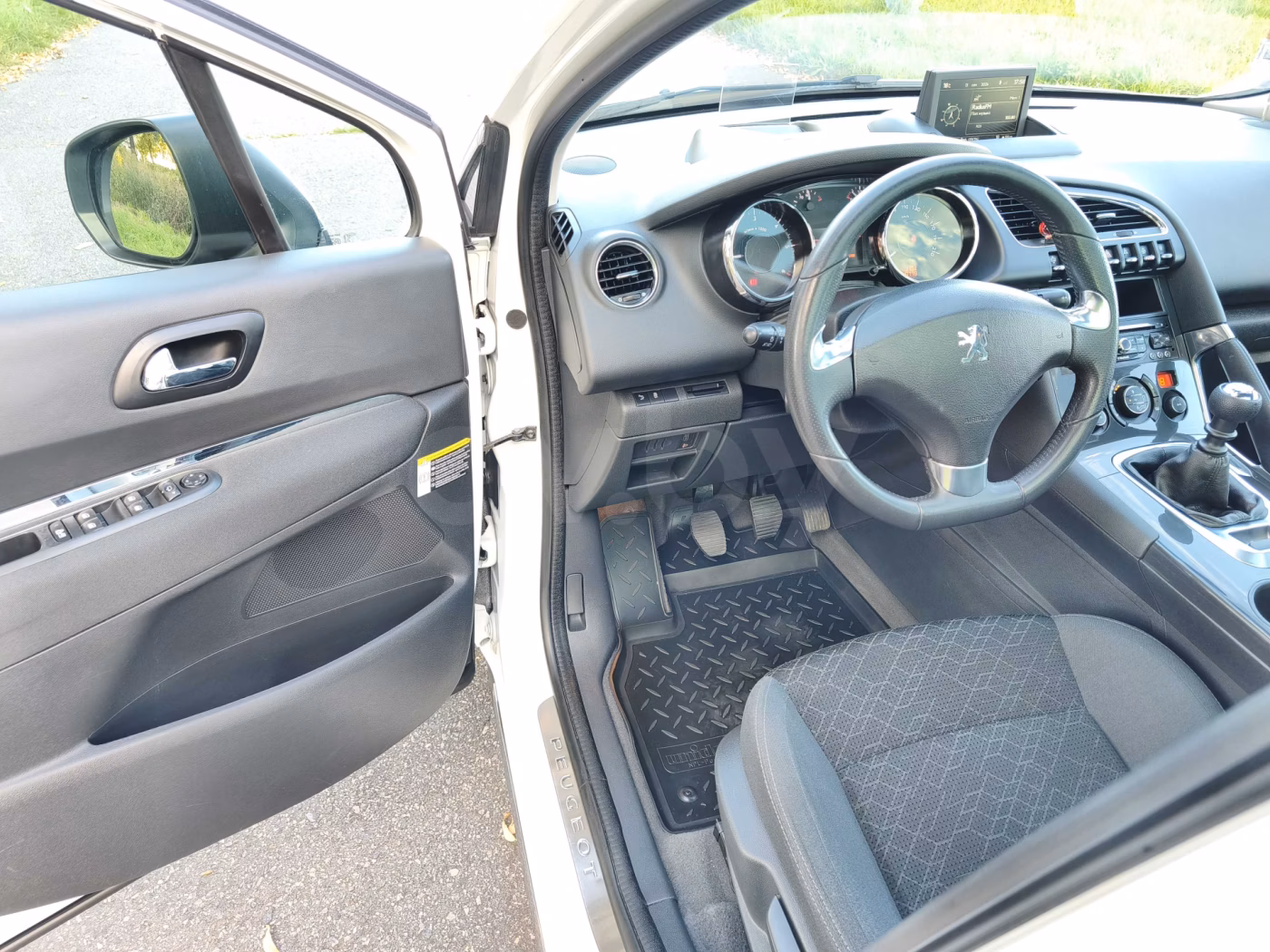 Peugeot 3008 фото 15