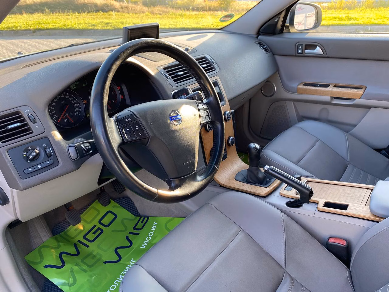 Volvo V50 фото 9