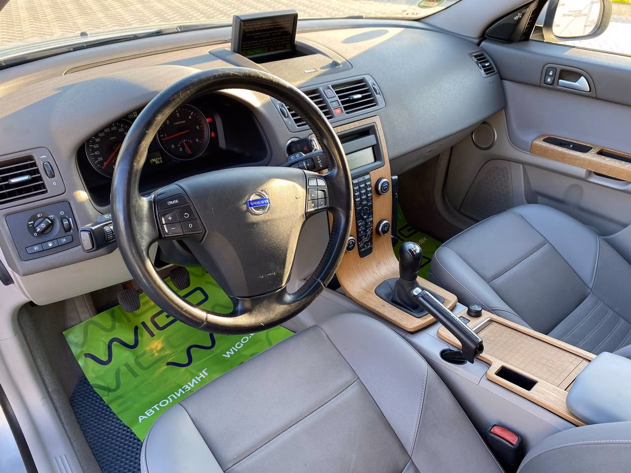 Volvo V50 фото 13