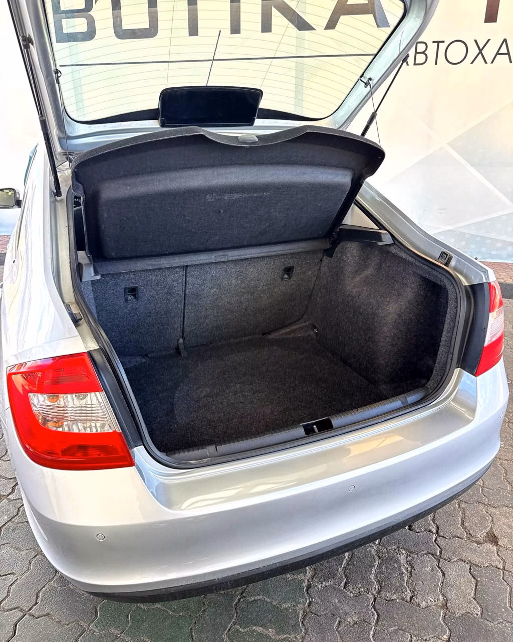 Skoda Rapid фото 11