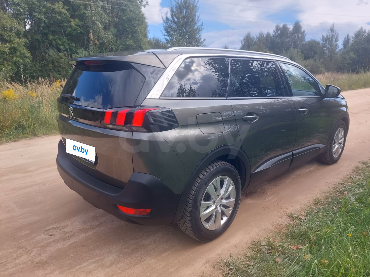 Peugeot 5008 фото 3