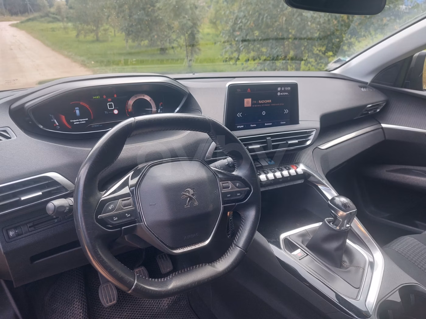 Peugeot 5008 фото 17