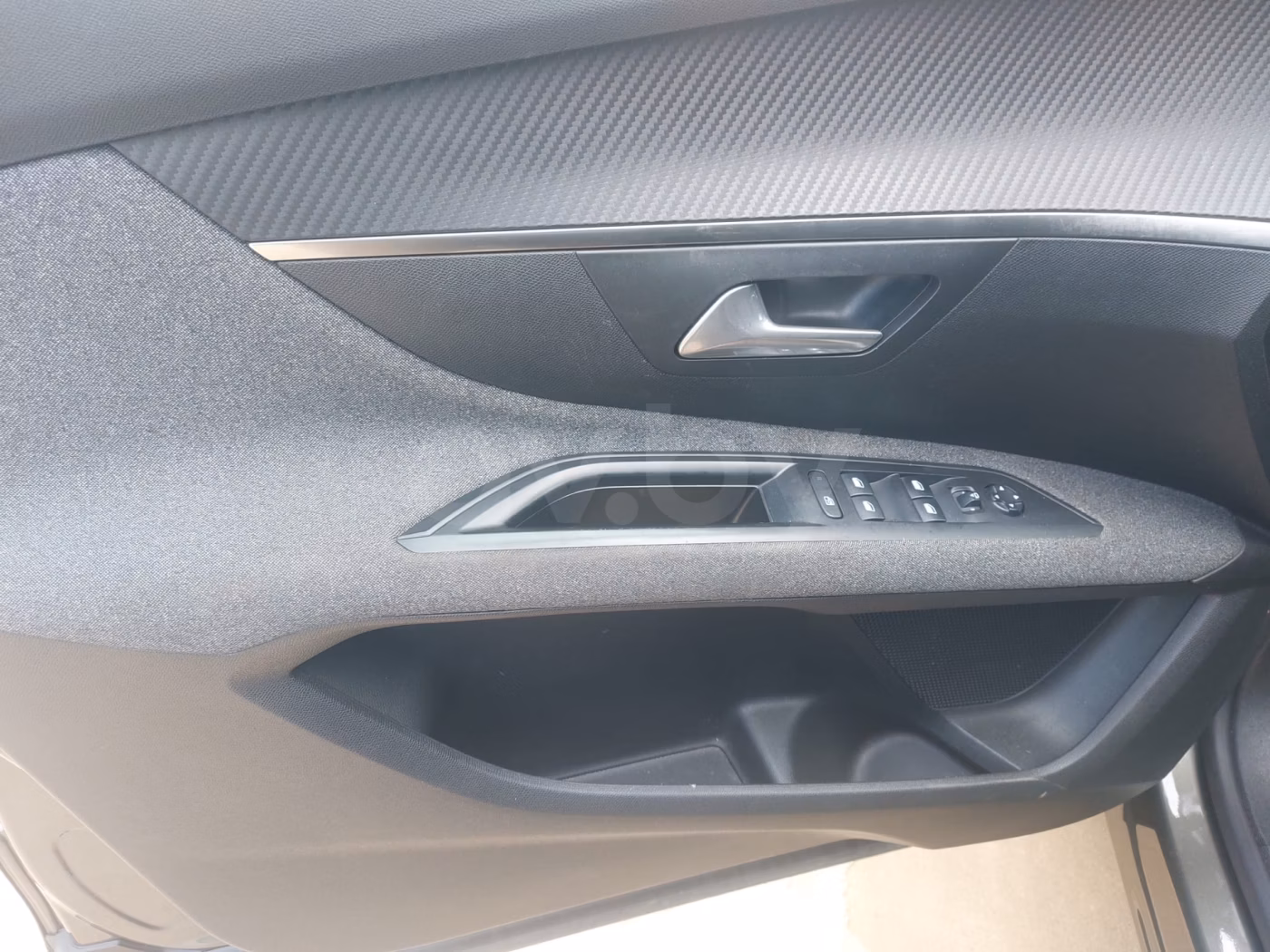Peugeot 5008 фото 10