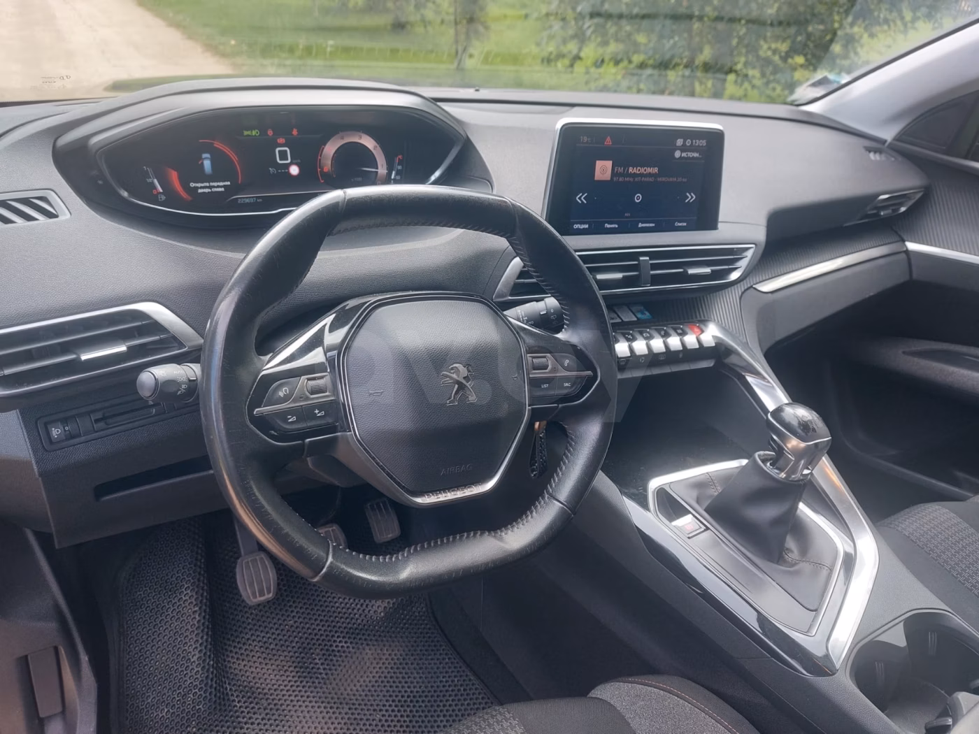 Peugeot 5008 фото 9