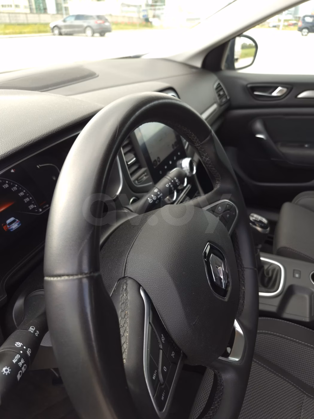 Renault Megane фото 12