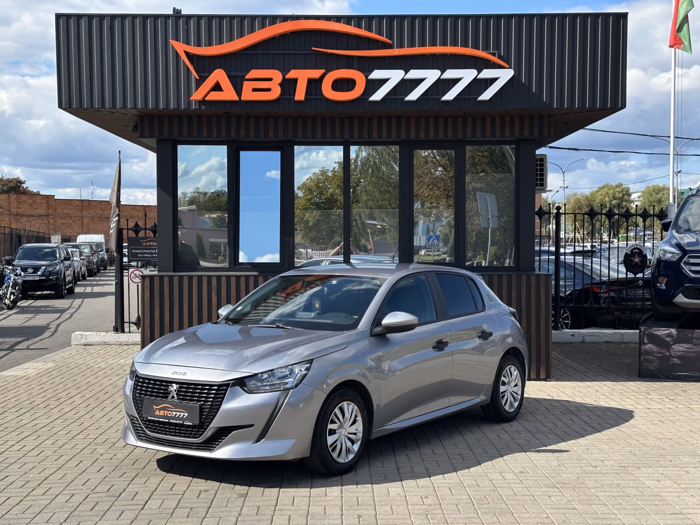 Peugeot 208 фото 5