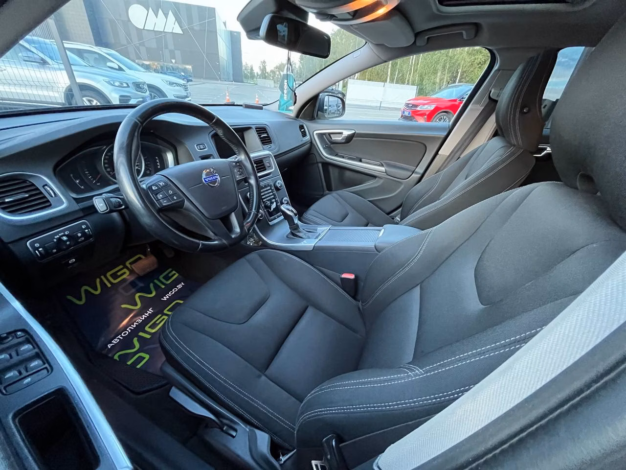 Volvo V60 фото 14