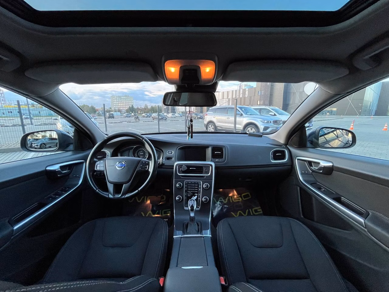 Volvo V60 фото 19