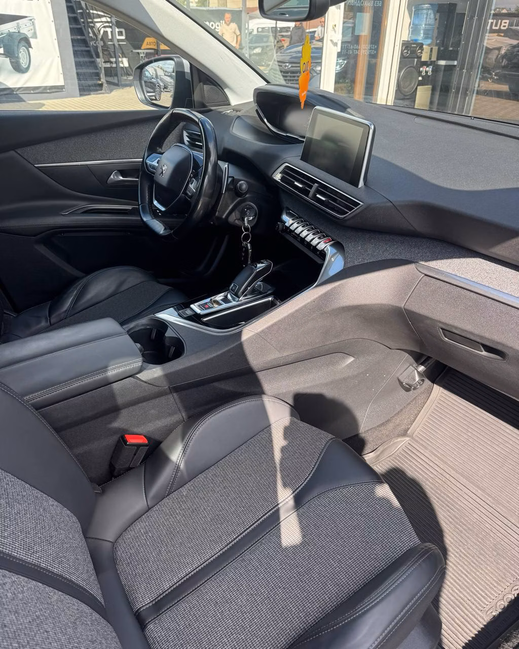 Peugeot 3008 фото 8