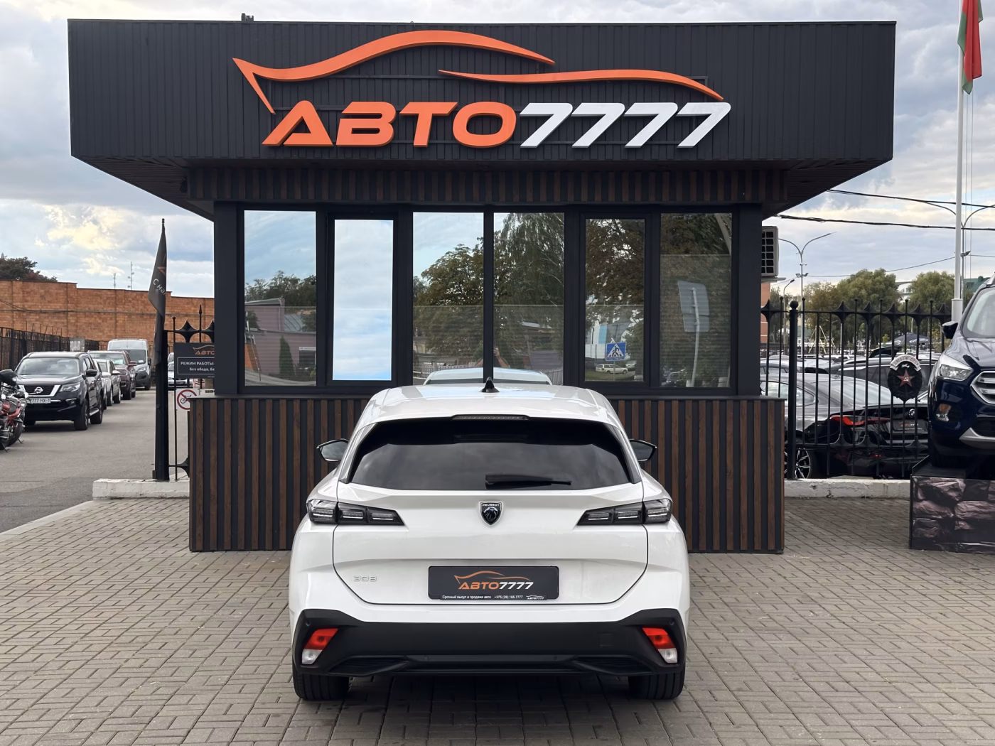 Peugeot 308 фото 3