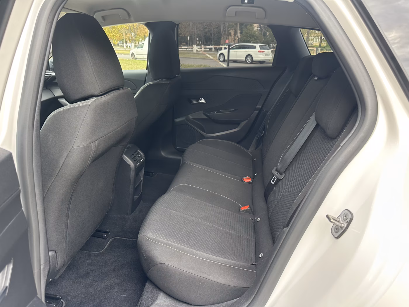 Peugeot 308 фото 9