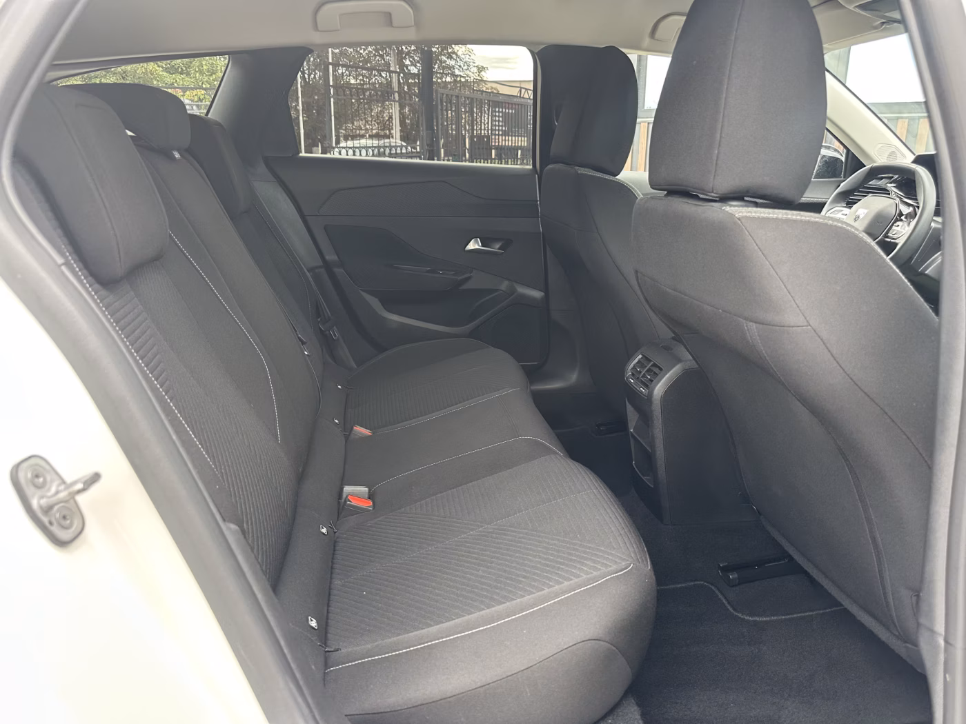 Peugeot 308 фото 13