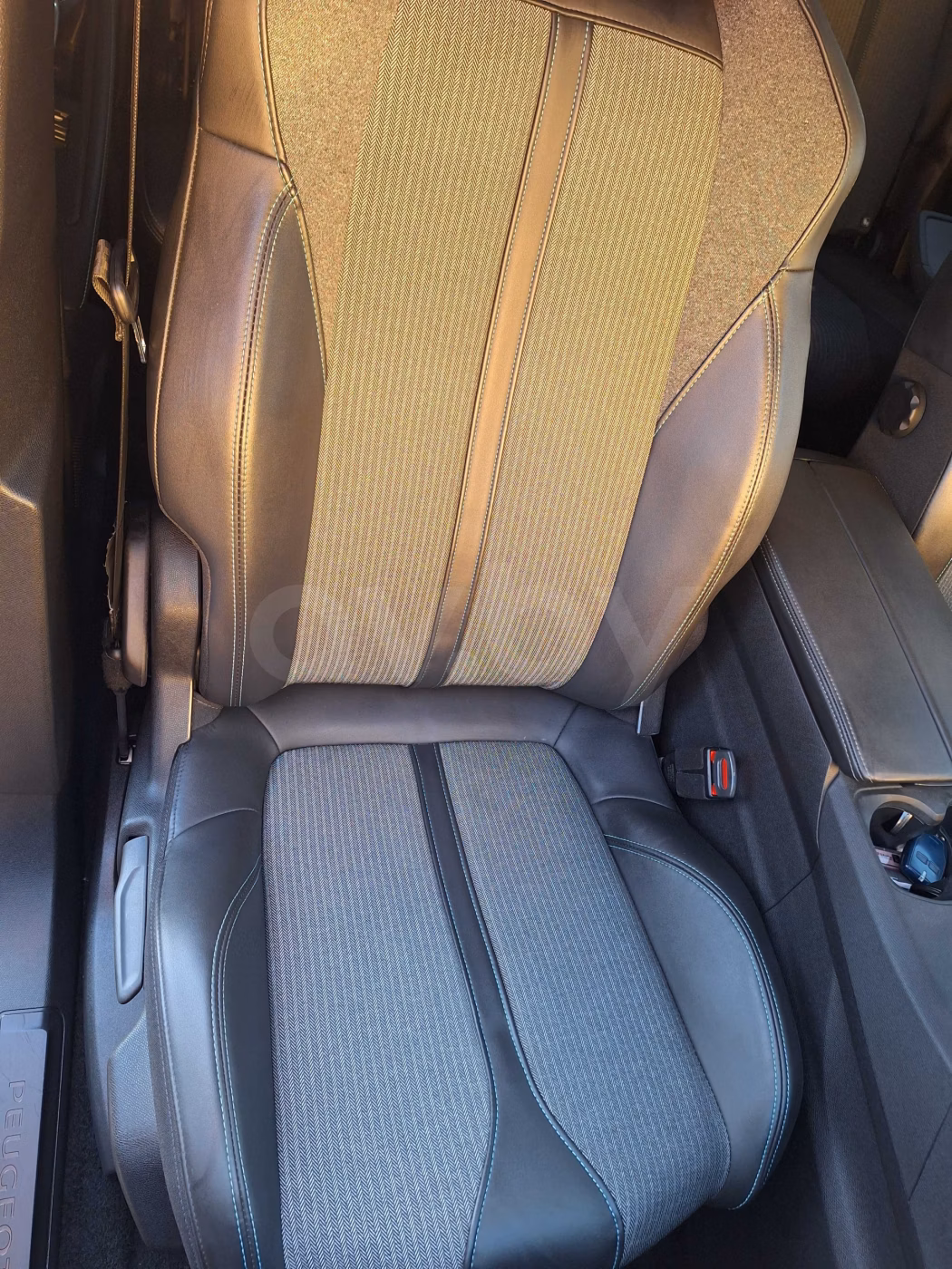 Peugeot 5008 фото 15
