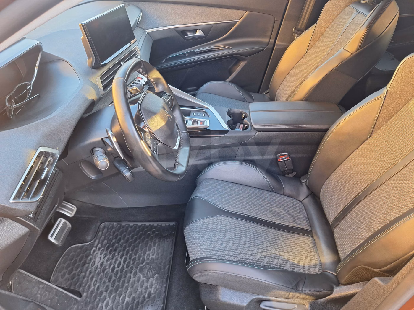 Peugeot 5008 фото 20