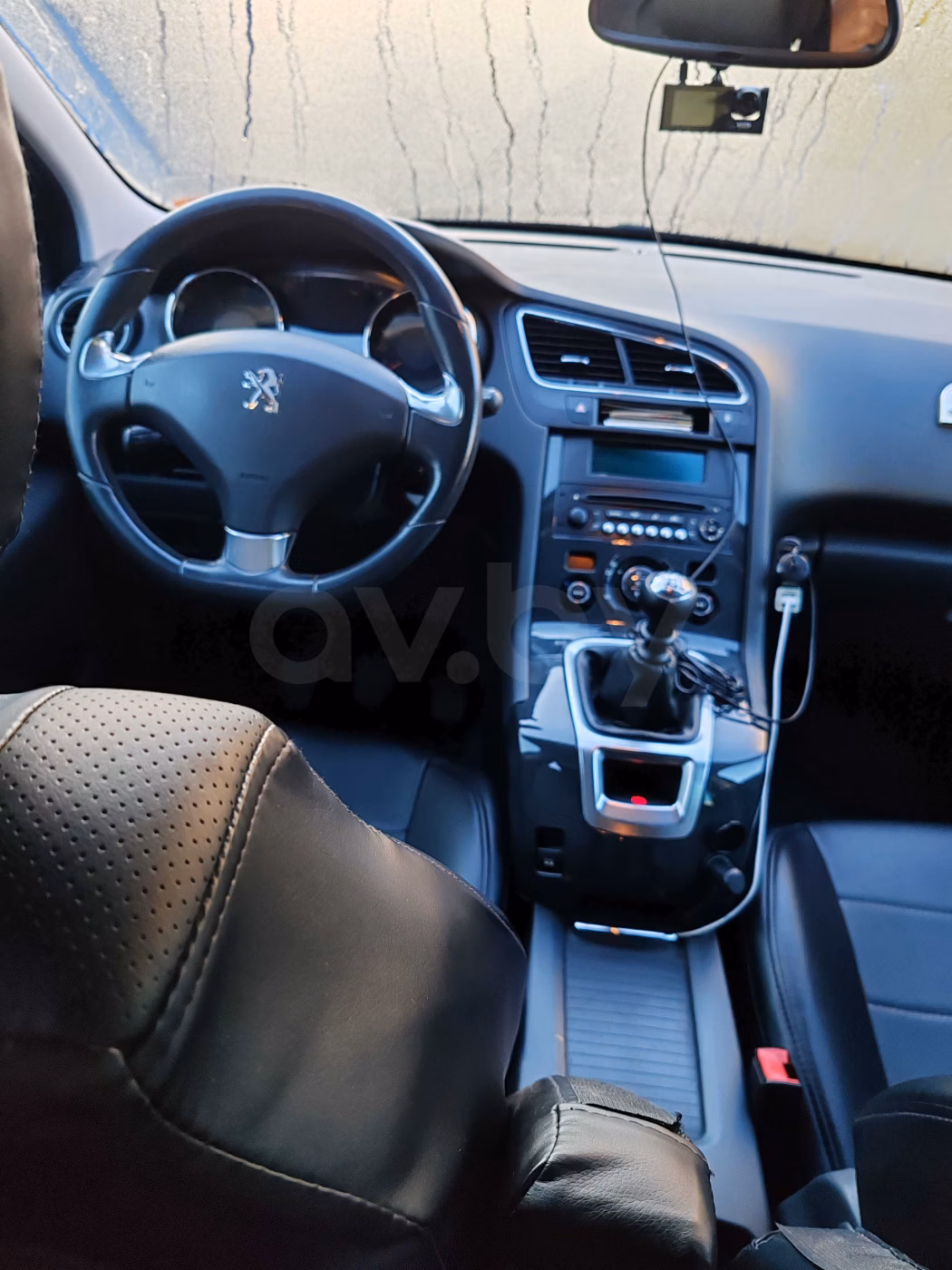 Peugeot 5008 фото 18