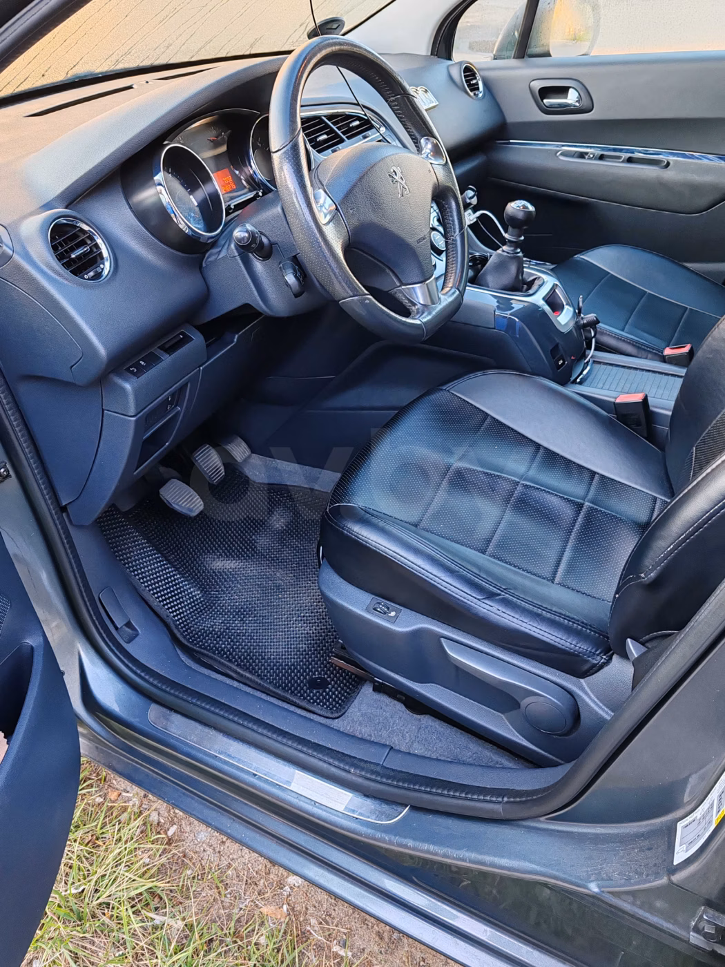 Peugeot 5008 фото 23