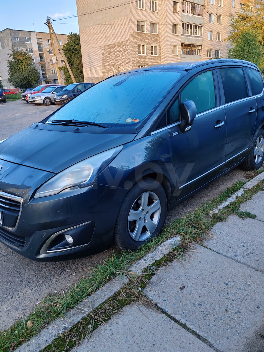 Peugeot 5008 фото 3