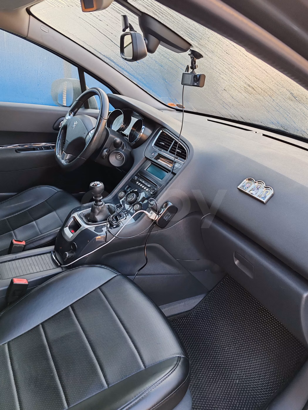 Peugeot 5008 фото 15