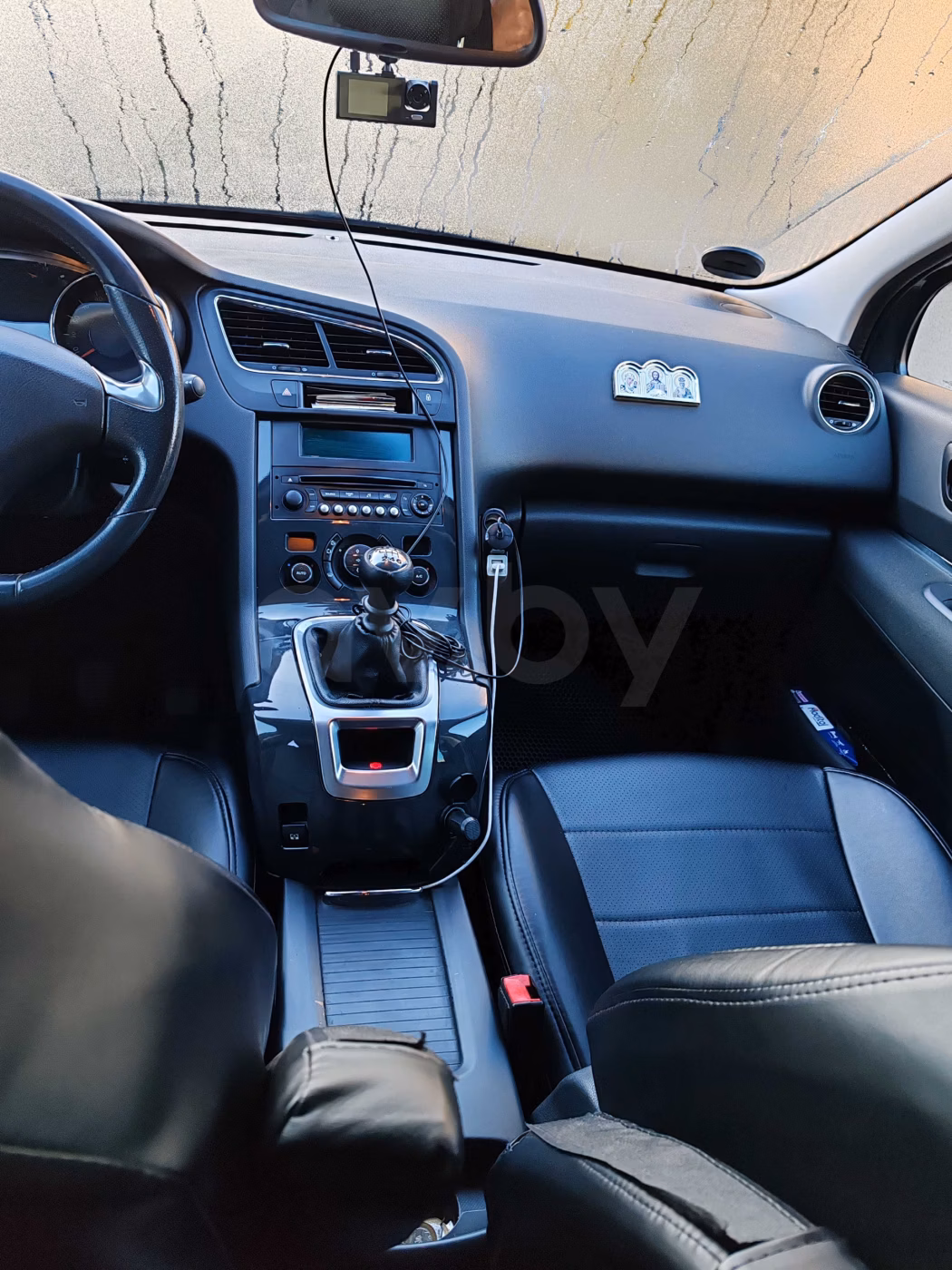 Peugeot 5008 фото 16