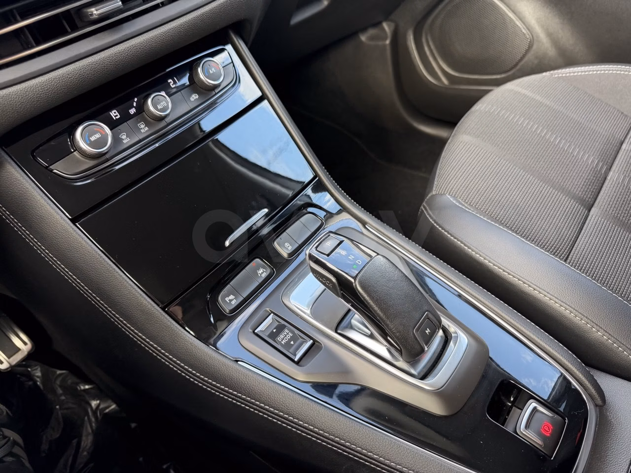 Opel Grandland X фото 18
