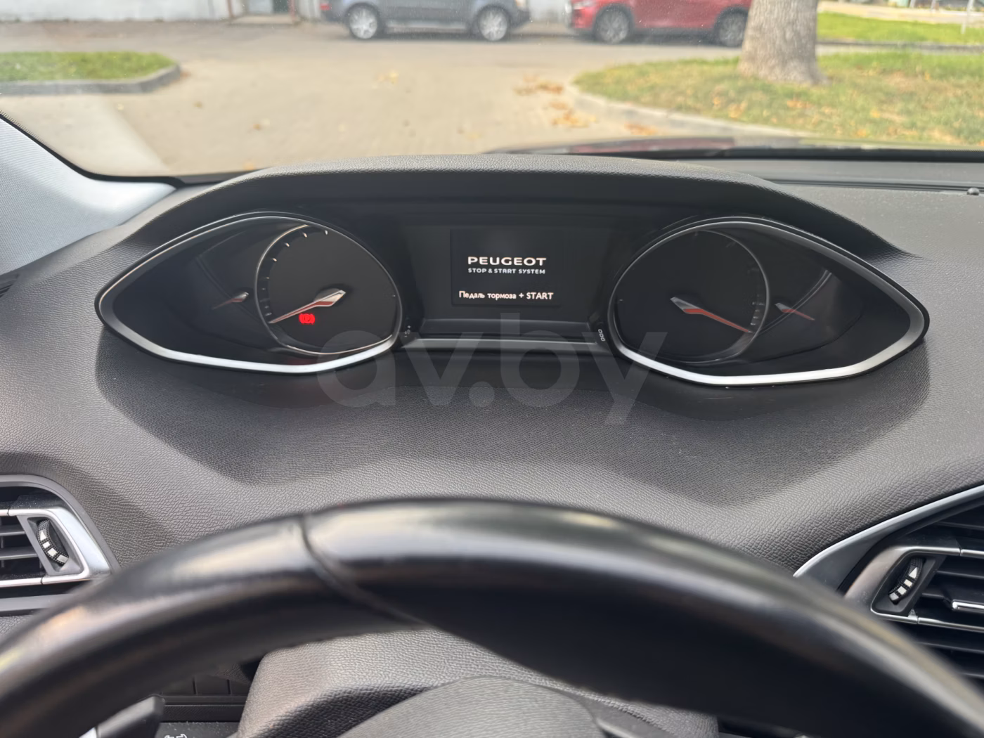 Peugeot 308 фото 8
