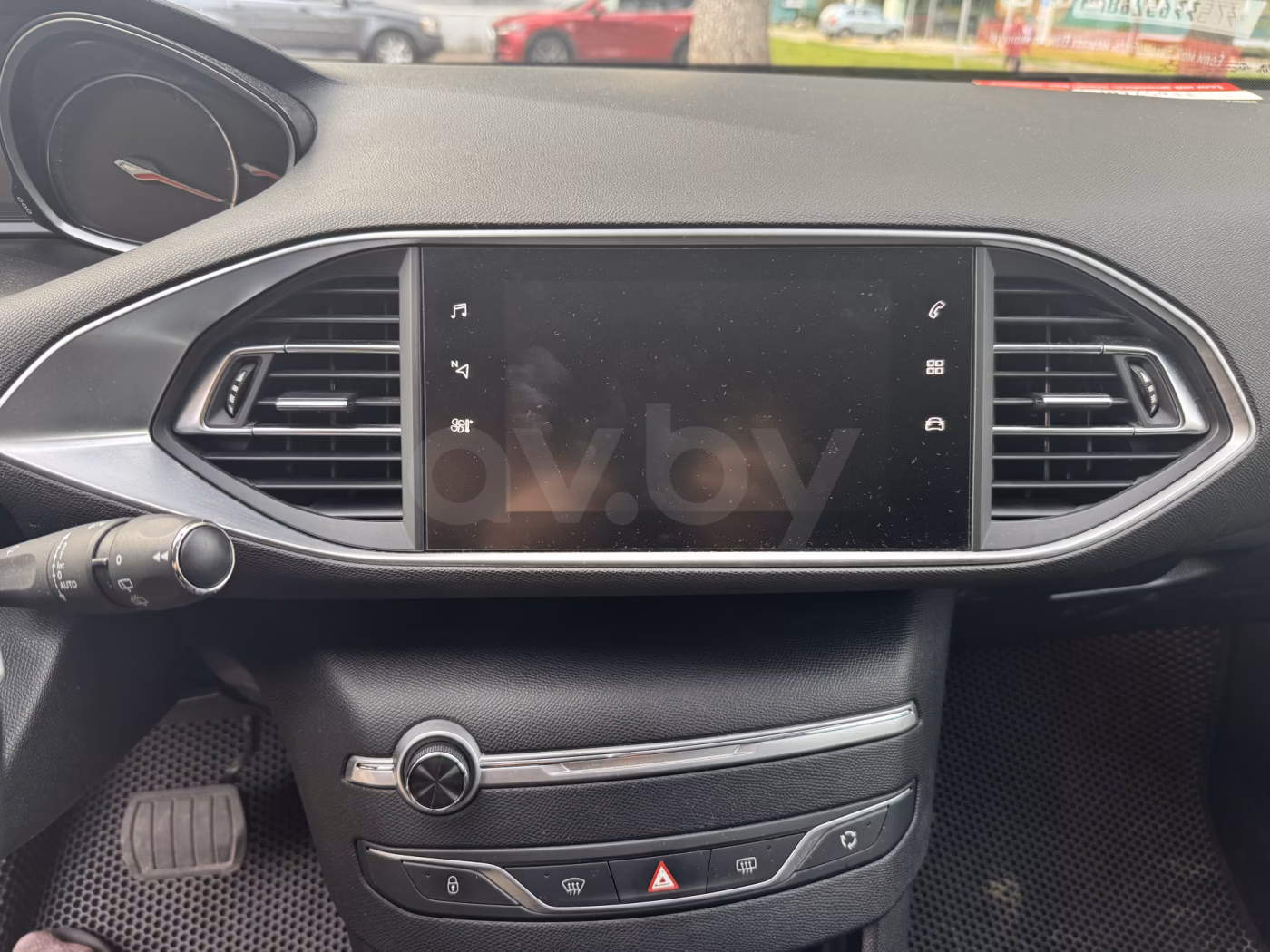 Peugeot 308 фото 7