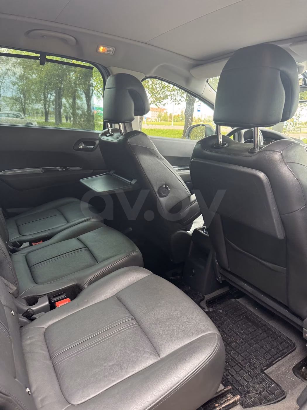 Peugeot 5008 фото 12