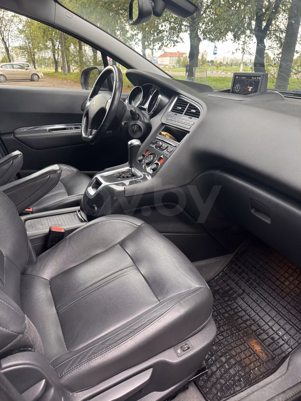 Peugeot 5008 фото 10