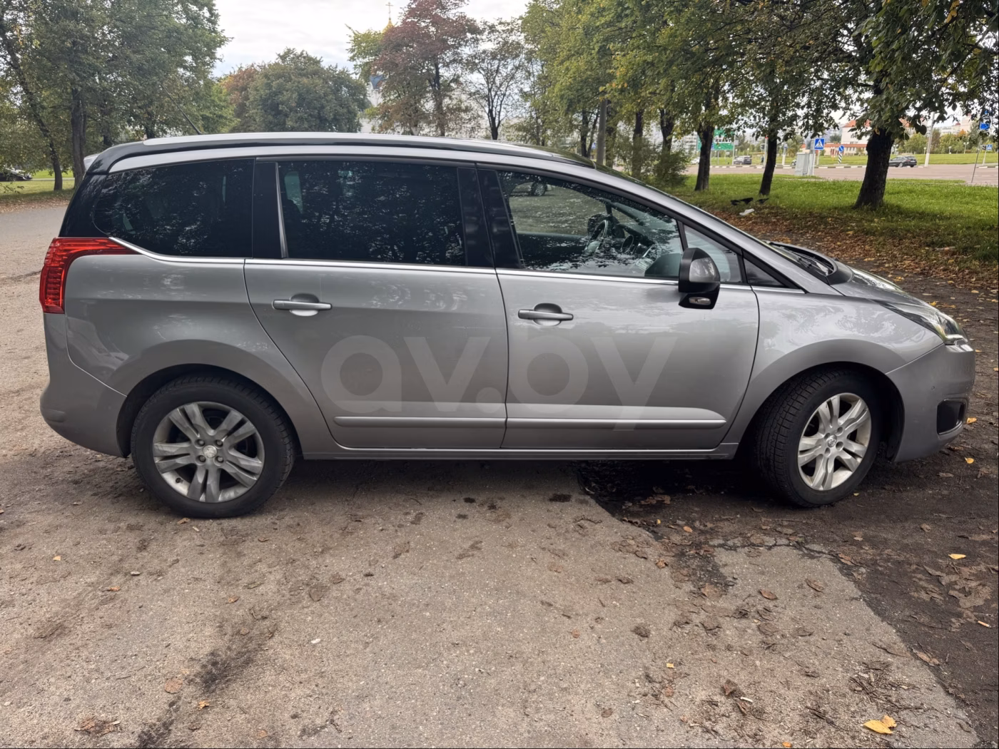 Peugeot 5008 фото 3