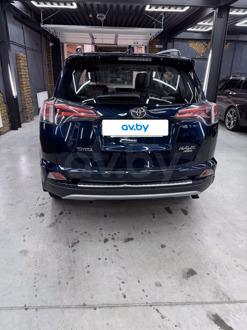 Toyota RAV4 фото 5