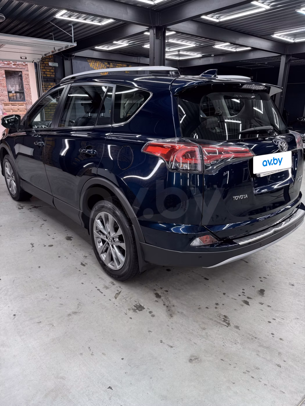 Toyota RAV4 фото 6
