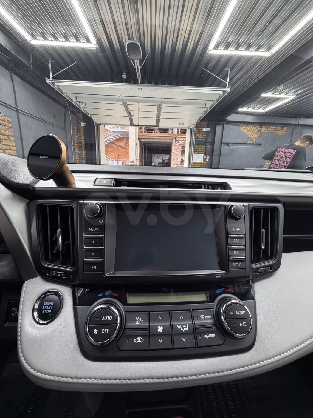 Toyota RAV4 фото 22