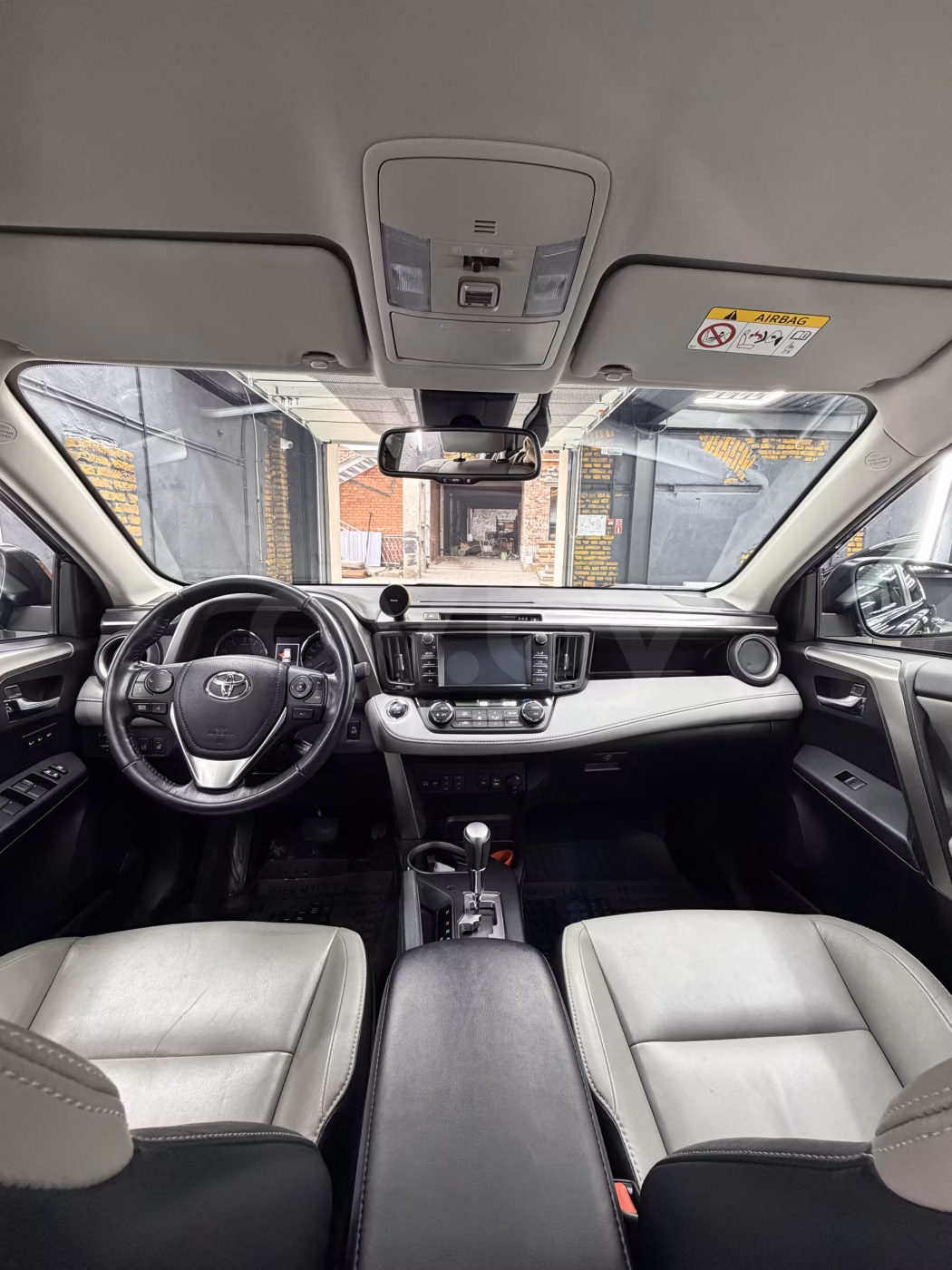 Toyota RAV4 фото 18